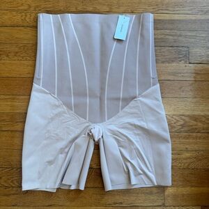 Spanx High Waisted Mid-thigh Sculpting Shorts 1X NEW